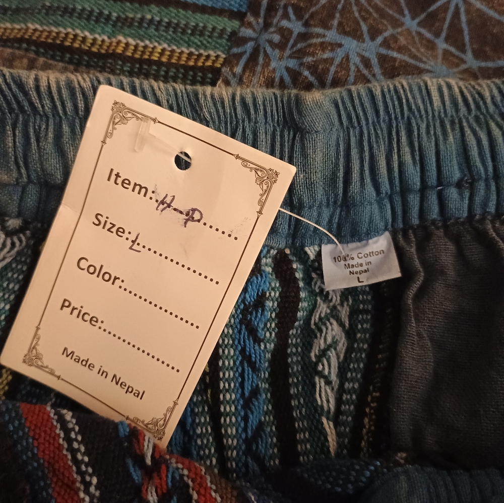 NWT Bohemian Patchwork Unisex Cargo Shorts Size M & L - Picture 3 of 5